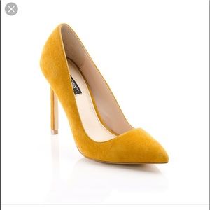 Shoe Mint Gelareh mustard suede heels